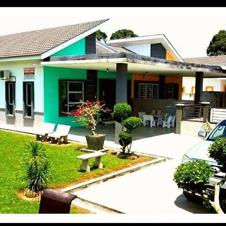 Taiping Homestay Husna Afina Exteriör bild